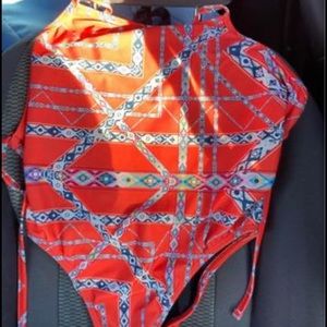 Size 32 Jolyn tie back